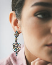 Cargar imagen en el visor de la galería, Taba Earrings
